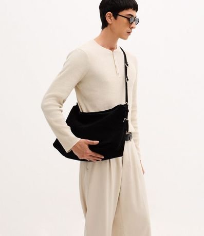 Bolsa Hobo en Cuero con Hebillas Metalizadas