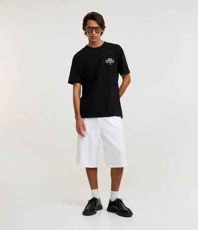 Remera Relaxed en Algodón con Estampa Lettering Estatua 2