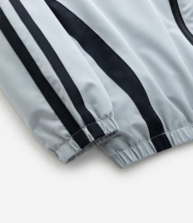 Campera Infantil Deportiva Rompe Viento con Recortes – Talle 5 a 14 años 4