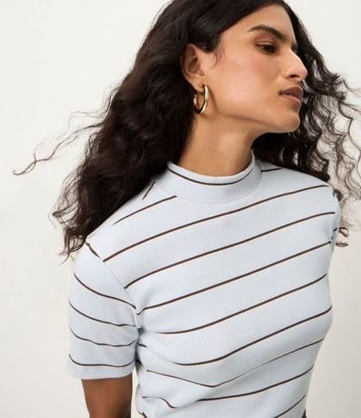 Blusa en Rib con Cuello Mediano y Estampa Rayada 3