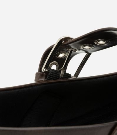 Zapatilla en PU con Hebillas Ajustables y Ojale 6