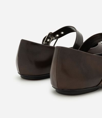 Zapatilla en PU con Hebillas Ajustables y Ojale 7