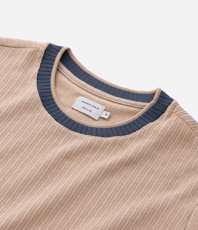 Remera en Algodón Texturizado con Cuello y Manga Contrastante 5