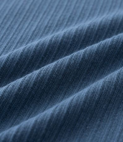 Remera en Algodón Texturizado con Cuello y Manga Contrastante 3