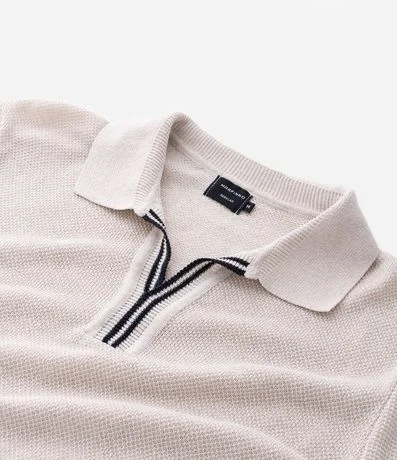 Polo Manga Corta Texturizada con Detalles Contrastante 9