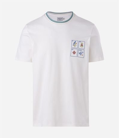 Remera Manga Corta con Sellos Bordados 1