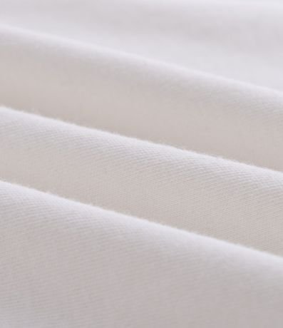 Remera Manga Corta con Sellos Bordados 3