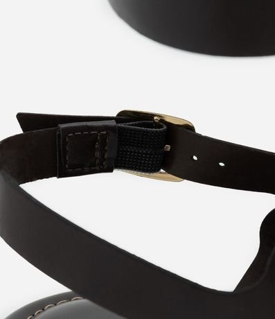 Sandalia Plana Gladiadora con Detalles Metálicos 3