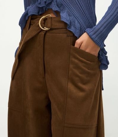 Pantalón Barrel en Gamuza con Cintura Estructurado y Cinto con Hebilla 4