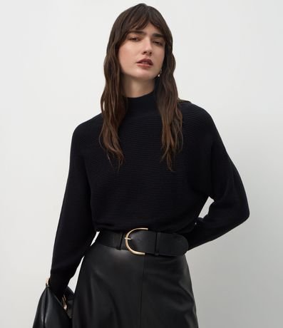 Blusa Regular en Punto con Cuello Alto