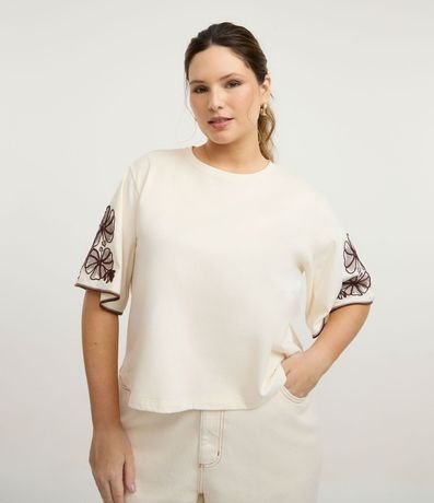 Blusa Boxy con Manga Godê y Bordado Floral Curve & Plus Size
