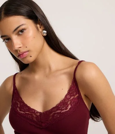 Blusa Musculosa con Breteles Finos y Encaje en el Escote 3