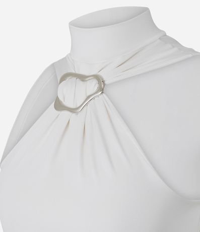 Blusa en Microfibra con Escote Halter y Aviamento en el Escote 6