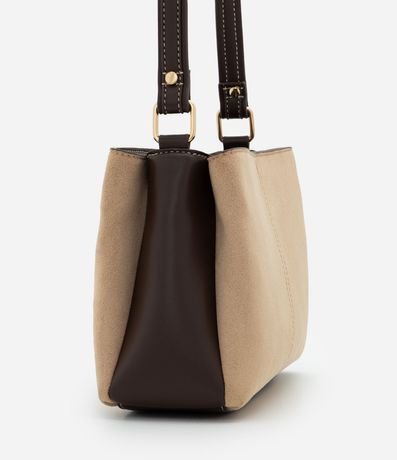 Cartera Transversal Mediana en Gamuza con Asa Ajustable 2
