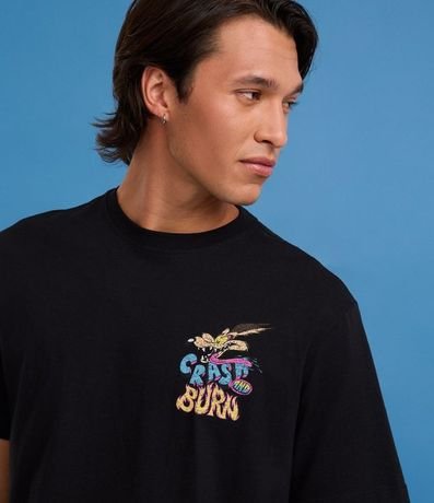 Remera Comfort em Algodón con Estampa Coiote Crash And Burn 2