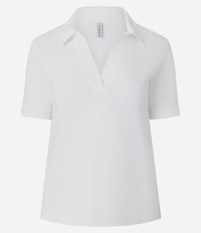 Blusa Polo en Gamuza con Cuello Abierta 5