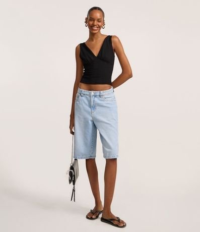 Blusa Texturizada con Escote V y Recorte no Busto 2