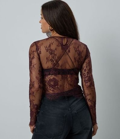 Blusa Cuello Alto con Diseños de Flores en Encaje 4