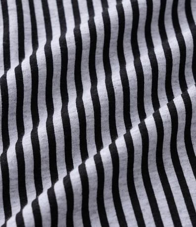 Pijama Corto en Algodón con Remera Estampada Garfield y Shorts Listrado 11