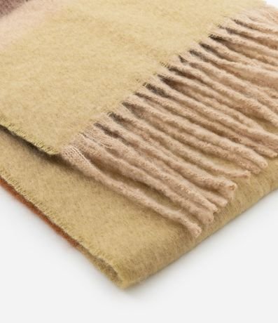 Bufanda en Franela con Franjas y Bloque de Color 4