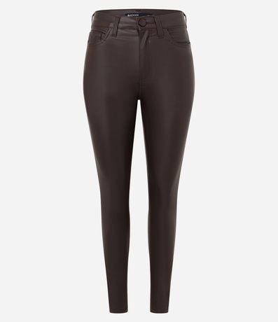 Pantalón Skinny en Sarga Resinada con Cintura Mediana