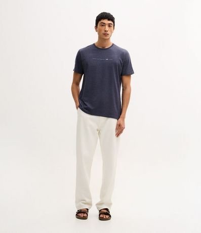 Remera Comfort en Algodón con Estampa Localizada Tropicalmente 2