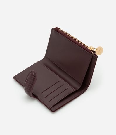 Cartera Sobre Mediana en Gamuza con Detalles Metalizados 5