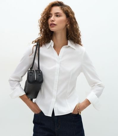 Camisa en Tricolina Estructurada con Bajo Redondeado