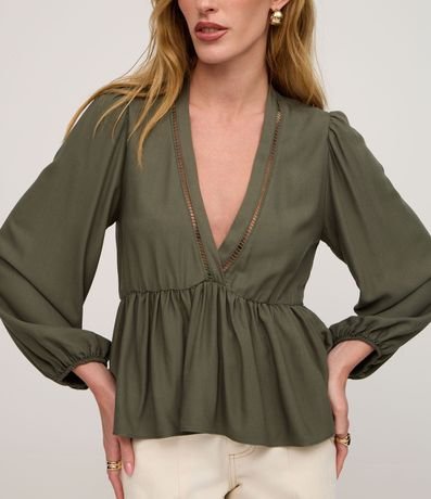 Blusa Texturizada en Viscosa con Volado en el Bajo 4
