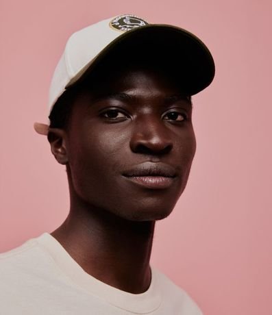 Gorra Aba Curva con Lettering Zeca Pagode 2