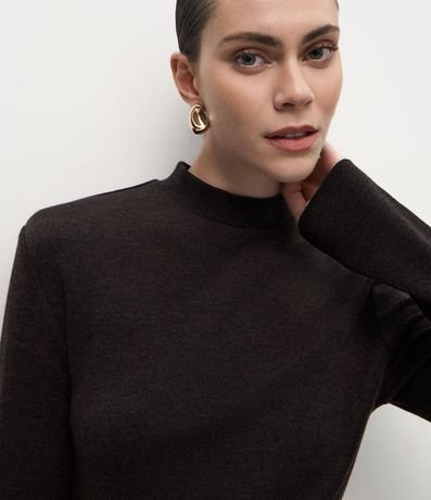 Blusa Alargada en Piquet con Cintillo y Cuello Alto 3
