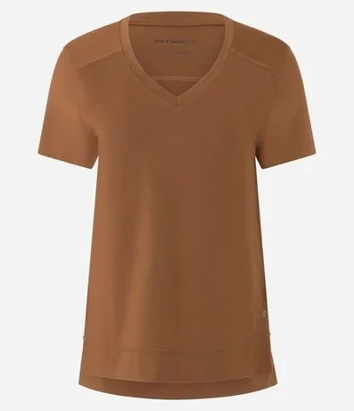 Remera Deportiva en Microfibra Agujerada con Bajo Mullet