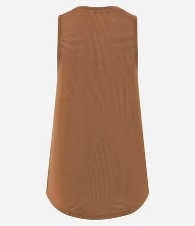 Musculosa Deportiva en Microfibra Texturizada y Ruedo Redondeado 3