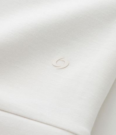 Campera Deportiva Regular en Modal con Capucha 10