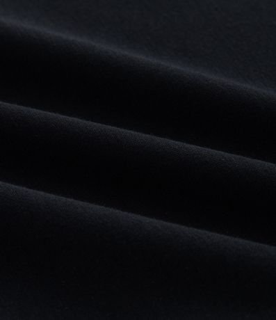 Campera Deportiva Regular en Modal con Capucha 7