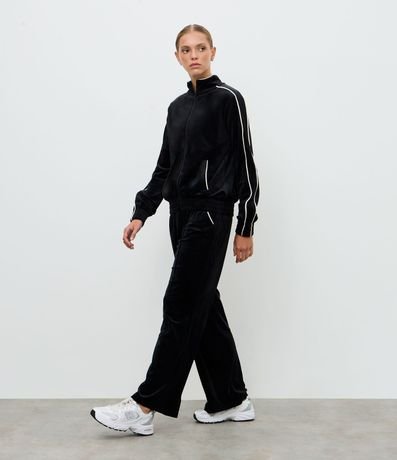 Campera Deportiva en Plush con Piping Contrastante 2