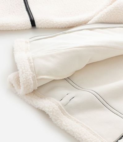 Campera en Pelo Artificial con Detalles Contrastantes - Talle 5 a 14 años 4