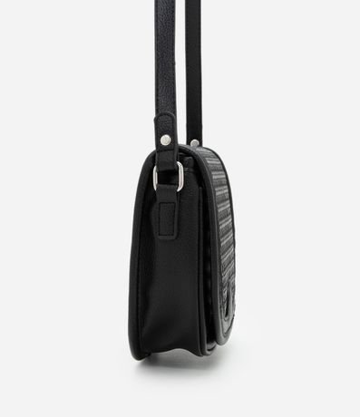 Cartera en PU con Trama Artesanal y Asa Ajustable 3