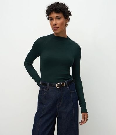 Blusa Básica en Viscosa con Cuello Alto y Sisa Raglán