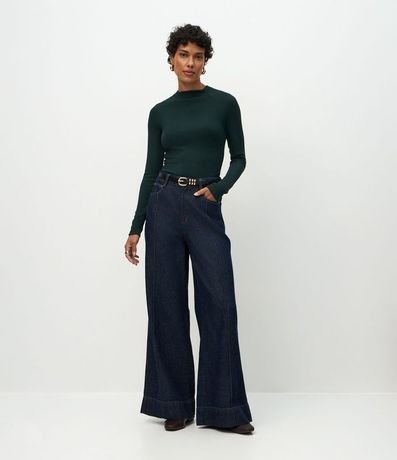 Blusa Básica en Viscosa con Cuello Alto y Sisa Raglán 2