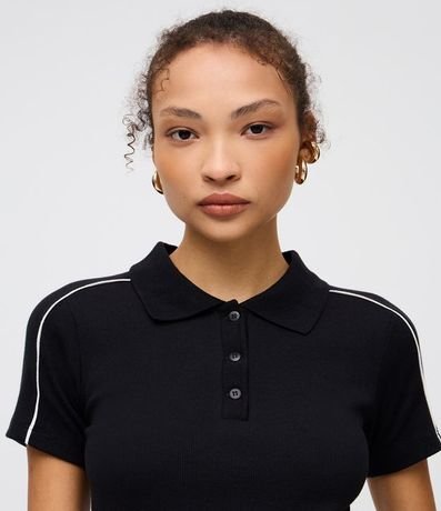 Polo Manga Corta en Rib con Detalle Listrado en el Hombro