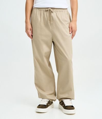 Pantalón Sarga Lisa con Cintura Elástica y Lazo Modelo Relaxed 2