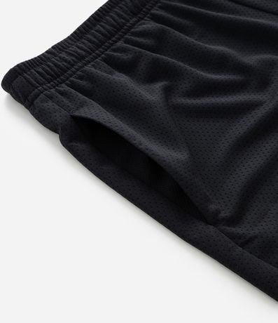 Bermuda Lisa en Microfibra con Textura de Perforaciones 9