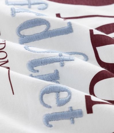 Remera Infantil Oversized con Lettering Bordado – Talle 7 a 16 años 3