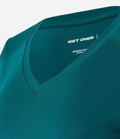 Remera Deportiva en Microfibra Agujerada con Bajo Mullet 2