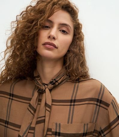 Camisa de Cuadros en Viscosa con Cuello Lazo 4