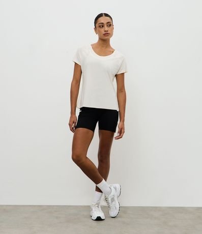 Remera Deportiva en Microfibra con Laterales Perforadas