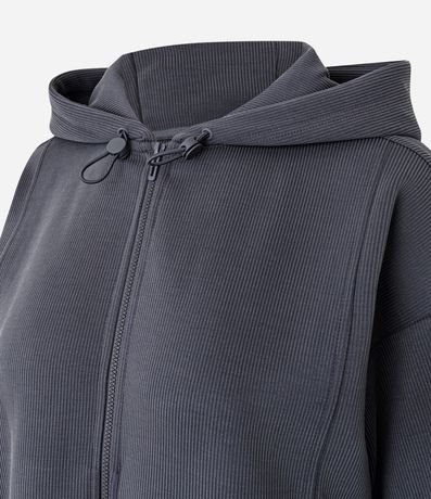 Campera Deportiva Regular con Capucha Texturizada 6