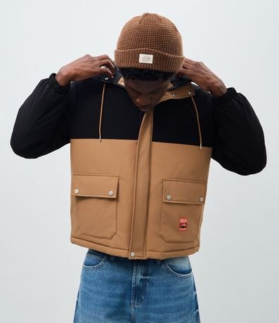 Chaqueta Masculina Parka en Poliéster con Capucha Ajustable 3