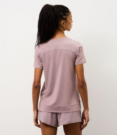 Remera Deportiva en Microfibra Agujerada con Bajo Mullet 4